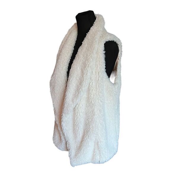 Magnolia Lane Fluffy Cozy Tunic Vest - w/ Pockets. Sz L - NWT. - Picture 3 of 11